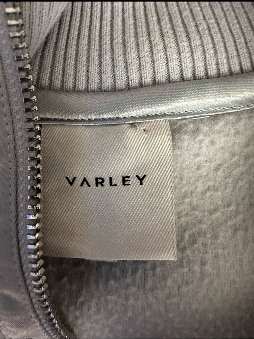 Varley Rosele half zip fleece Light Gray Sherpa. - Picture 8 of 8
